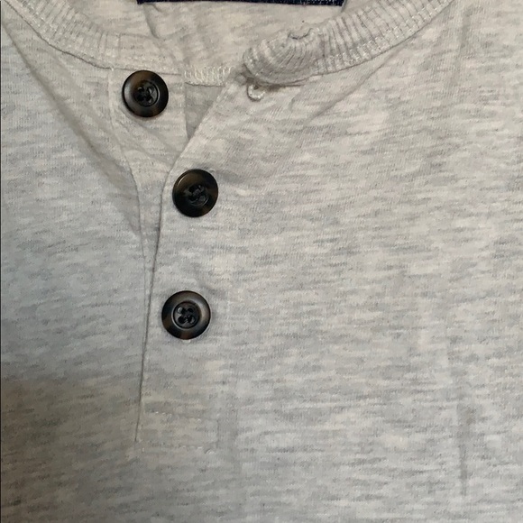 Gray T-shirt - Picture 3 of 3